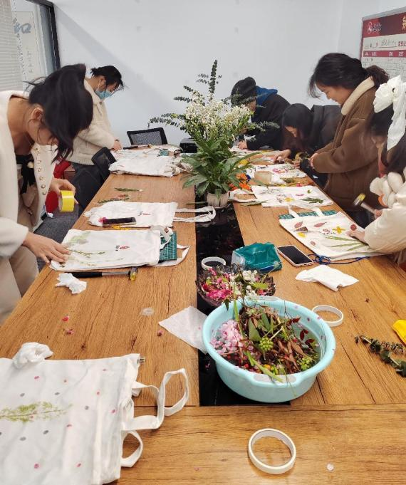 “滾燙春日、熱辣人生”三八婦女節(jié)宣傳報(bào)道